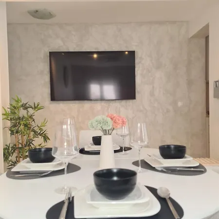 Apartment Modern Near The Sea-mise Trogir