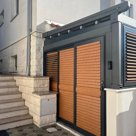 Apartment Modern Near The Sea-mise