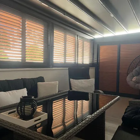 Modern Near The Sea-mise Apartment *