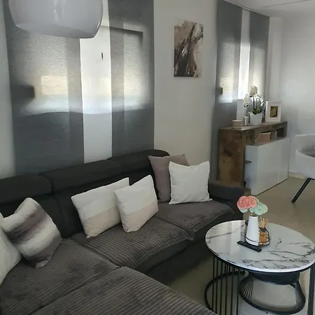 Apartment Modern Near The Sea-mise
